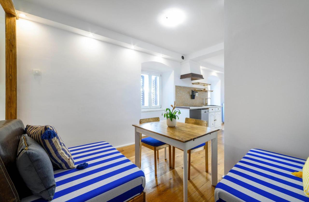 On The Rock Apartments Šibenik Екстериор снимка