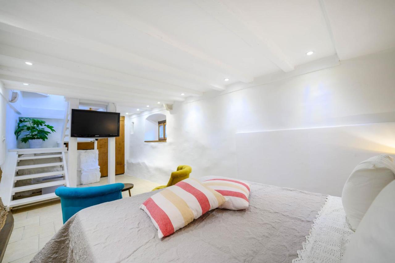 On The Rock Apartments Šibenik Екстериор снимка